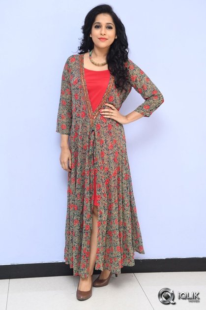 Rashmi-Gautam-At-Thanu-Vachenanta-Movie